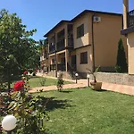 Complex Terazini