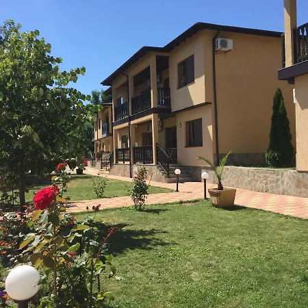 Complex Terazini